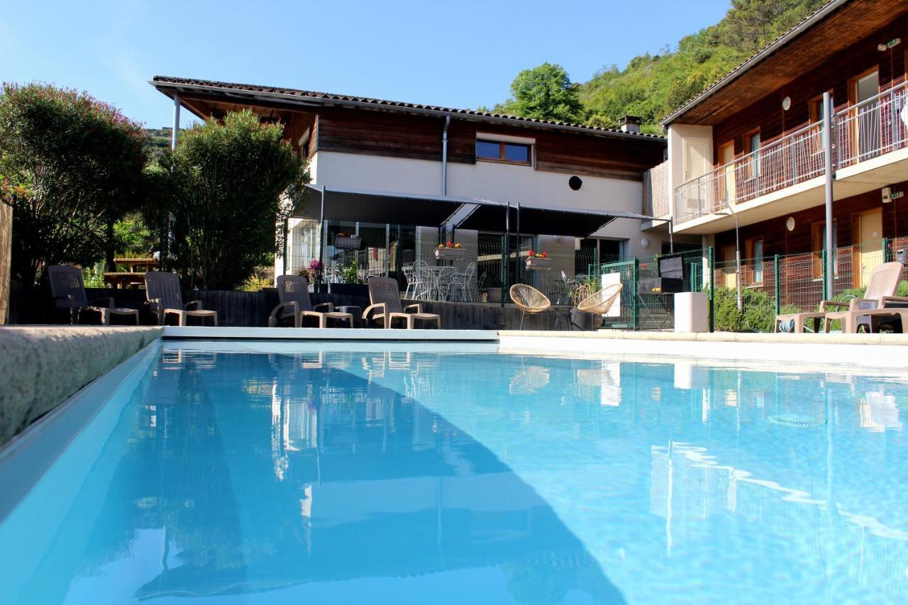 Hotel Le Vanseen Les Vans Exterior photo